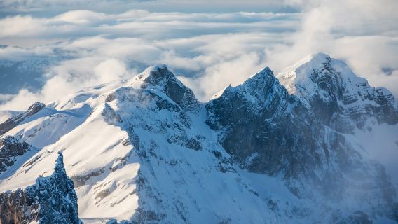 ทัวร์ครึ่งวันเดินบนธารน้ำแข็งแทสมันที่ภูเขาคุก (เฮลิคอปเตอร์ + เดินบนธารน้ำแข็ง + โอกาสสูงในการเยี่ยมชมถ้ำน้ำแข็ง)