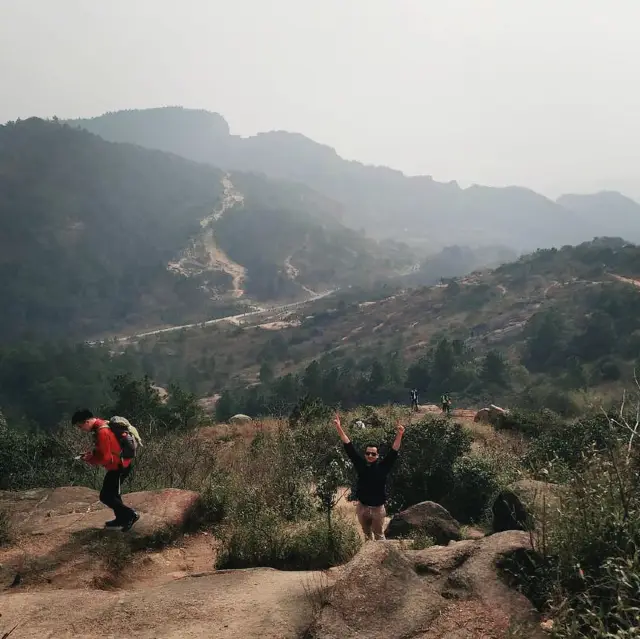 Trekking near the city? Lingyanshan  