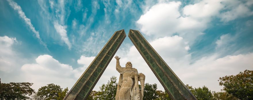 Statue of Farewell to My Concubine