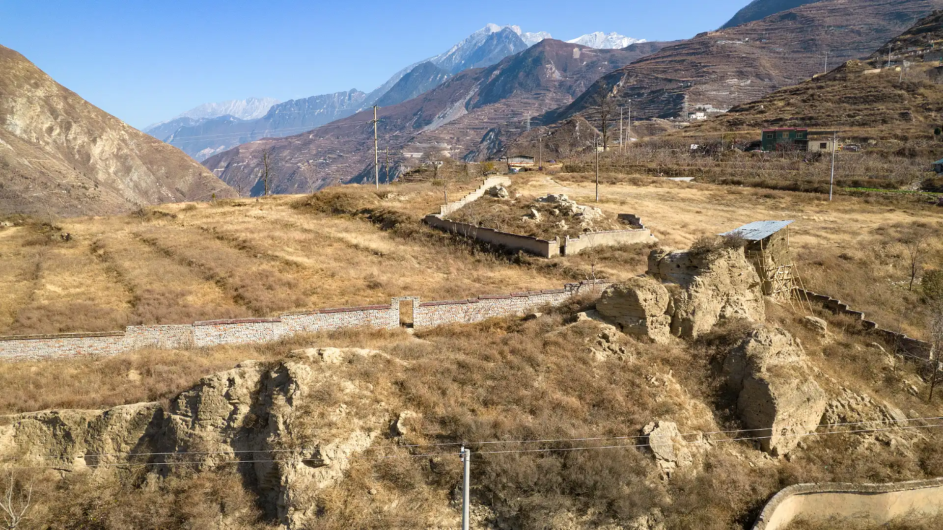 Hotels near Jiangwei City