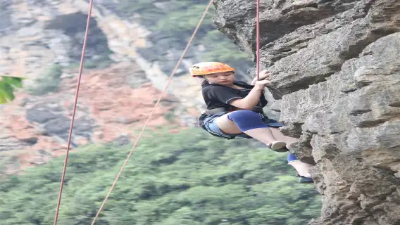 【陽朔戶外攀登/飛拉達】廣西桂林陽朔戶外運動體驗/金貓山攀登/飛拉達攀登溜索（含全套裝備+教練）