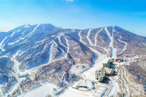 ヤブリ サンシャイン  スキー リゾート