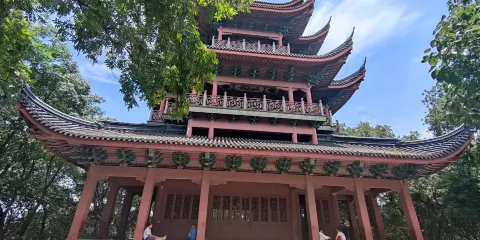 西山公園（徐志摩墓）