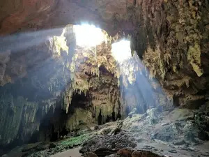 Grottoes Loltún