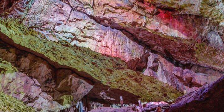 Poole's Cavern
