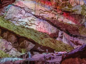 Poole's Cavern