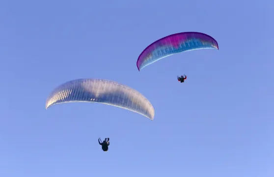 伏龍山滑翔傘訓練基地滑翔傘體驗大小同價