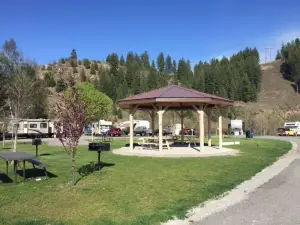 バイ・ザ・ウェイ・キャンプグランド