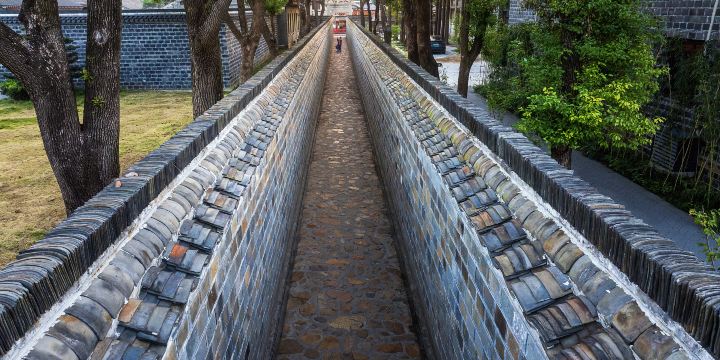Liuchi Alley