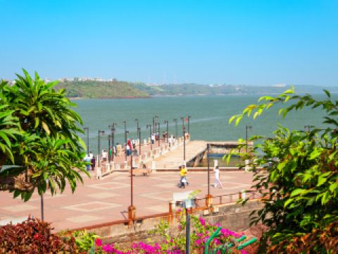 Hotels Near Goa University