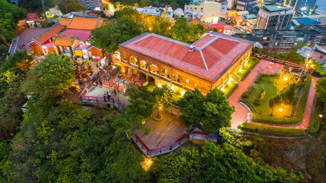 10 Điểm vui chơi về đêm Hàng Đầu Tại Cao Hùng