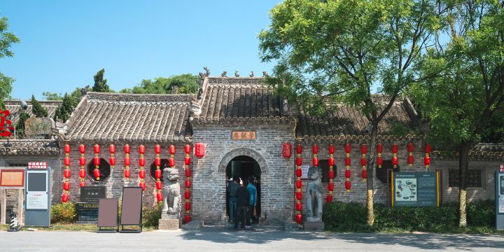 Huazu Temple