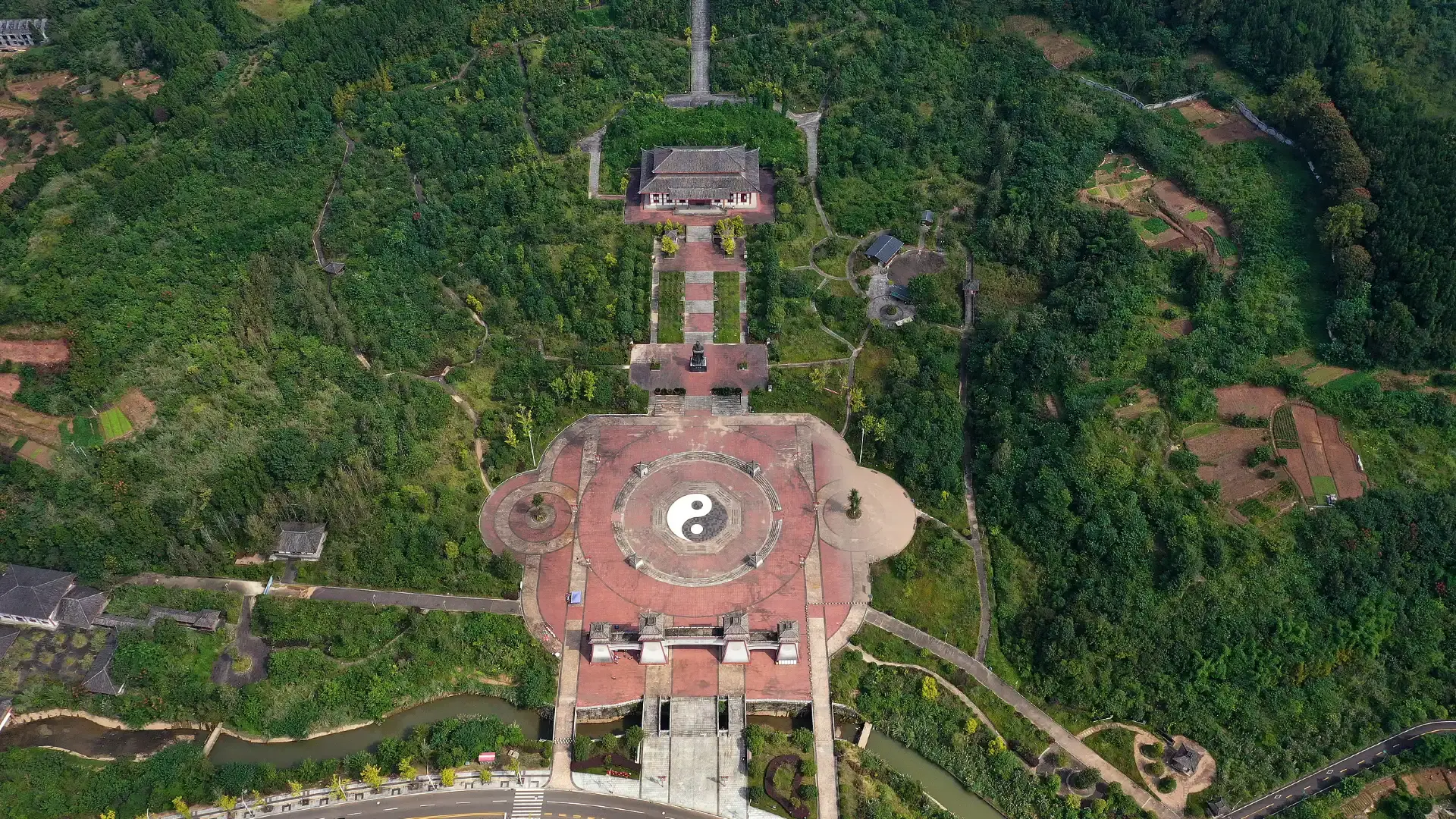 Hotels near Jinping Mountain Scenic Area