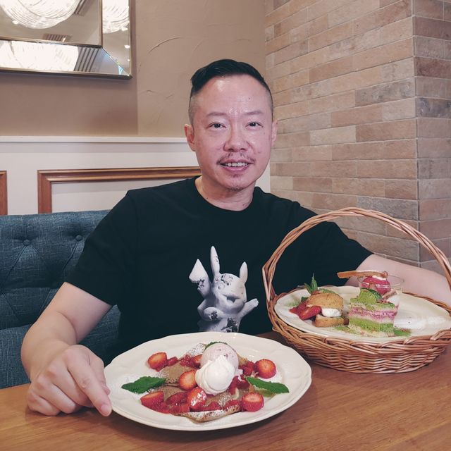 櫻花焦糖草莓鮮果沙律下午茶