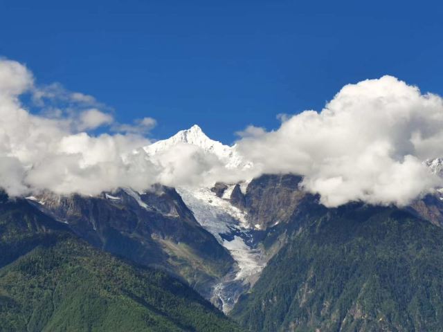 卡瓦格博峰