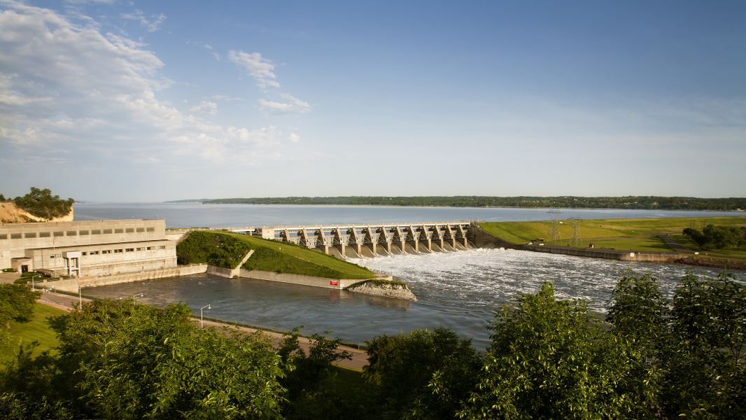 Minneapolis to Yankton Flights