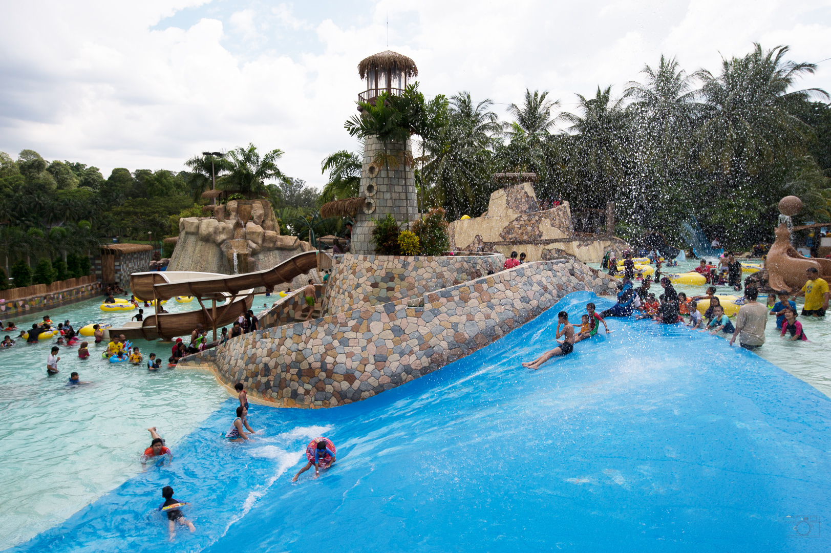 Wet World Water Park Shah Alam