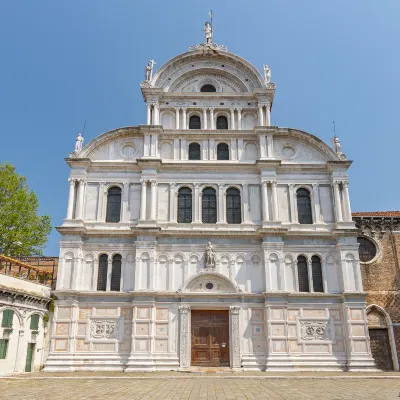 Vé máy bay Venice đi Sân bay quốc tế Cần Thơ