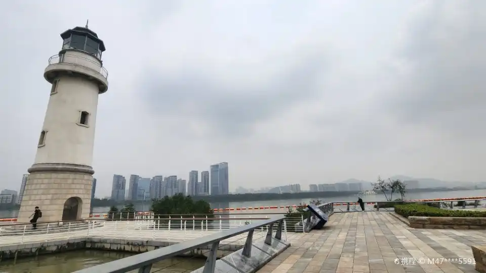 霊山島尖周辺のホテル