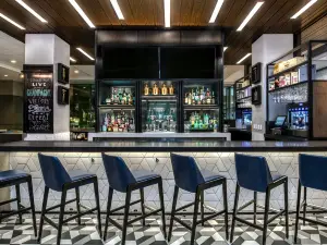 Vine + Forge Restaurant & Lounge