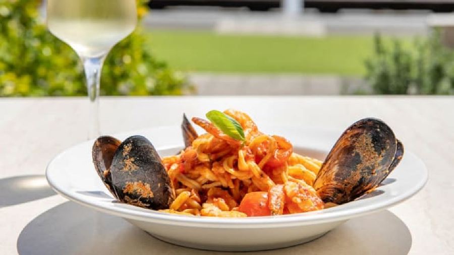 Casa Nova Italian Restaurant & Bar, Honeysuckle