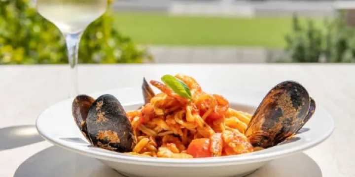 Casa Nova Italian Honeysuckle