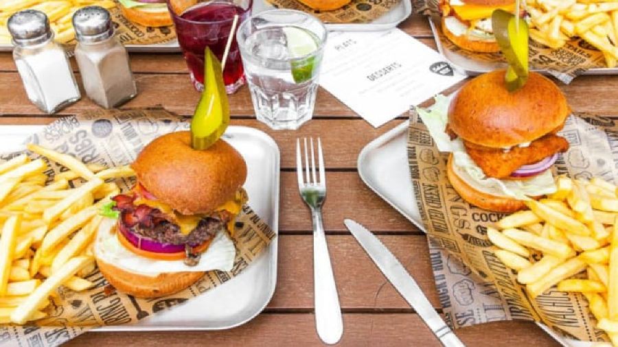 Belushi's Gare du Nord