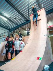 WEST COAST ACADEMY Cholet / Parkour Park, Freerun, Trampoline, Ninja, Escalade