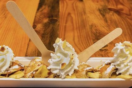 The Happy Pig Pancake Shop