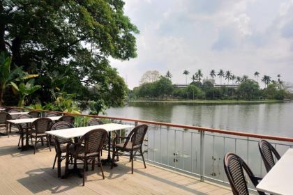 White Swan Bakery Restaurant