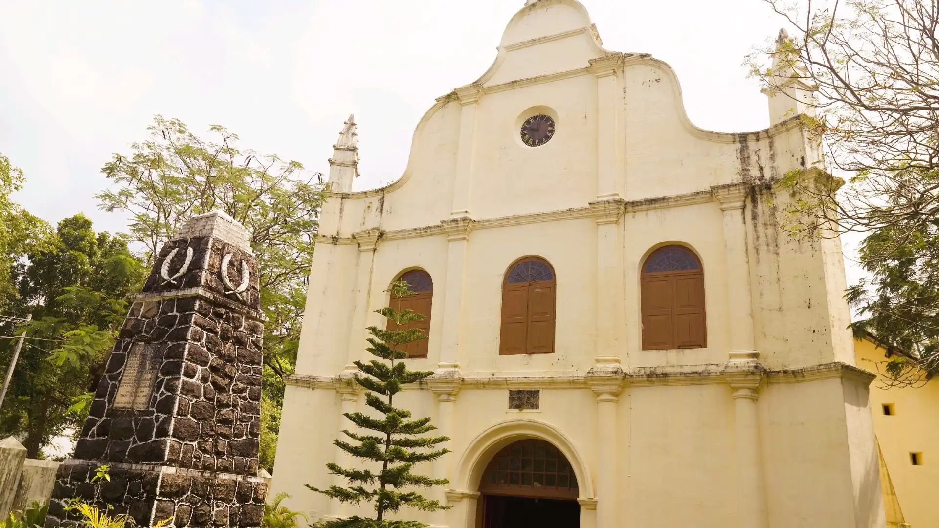Hotels near St. Francis CSI Church