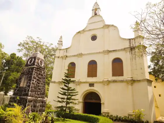 Hotels near St. Francis CSI Church