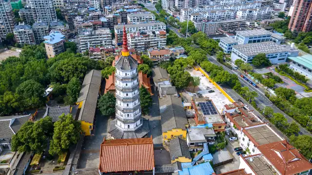 Hotels near Yingjiang Temple