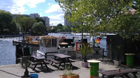 Stranded at Jannowitzbrücke in ベルリン