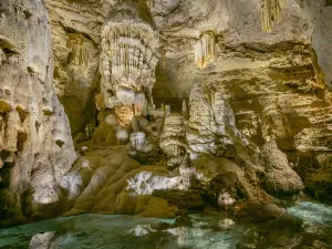Natural Bridge Caverns