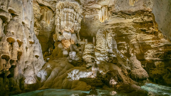 Natural Bridge Caverns