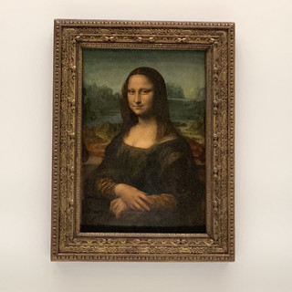 [The Louvre Museum with the Mona Lisa]

The Louvre Museum is overflowing with famous works of art, starting with the Mona Lisa! 👏🏻😮 I don't think I could see everything even if I spent a week there. The lines are really long because there are so many people. After purchasing my museum pass and making a reservation, I went right when it opened and there was no line! ‼️ There was a line for the Mona Lisa, but the Mona Lisa requires a really long line, and each person is only allowed about a minute? 🥺 Enjoy your time! 😌

#FranceTravel#ParisTravel#France#Paris#Louvre#LouvreMuseum#Museum#YouthTravel#OnASnowyDays
#CityTravel#SafeTravel