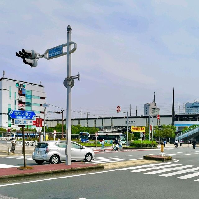 恋の幕張り春うらら