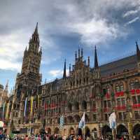 Marienplatz จตุรัสกลางเมืองมิวนิค
