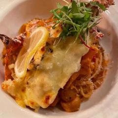 Le Petite Fontaine User Photo