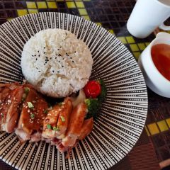 Shenzhoubandaofupengxilaidengjiudianyikele Western Restaurant User Photo