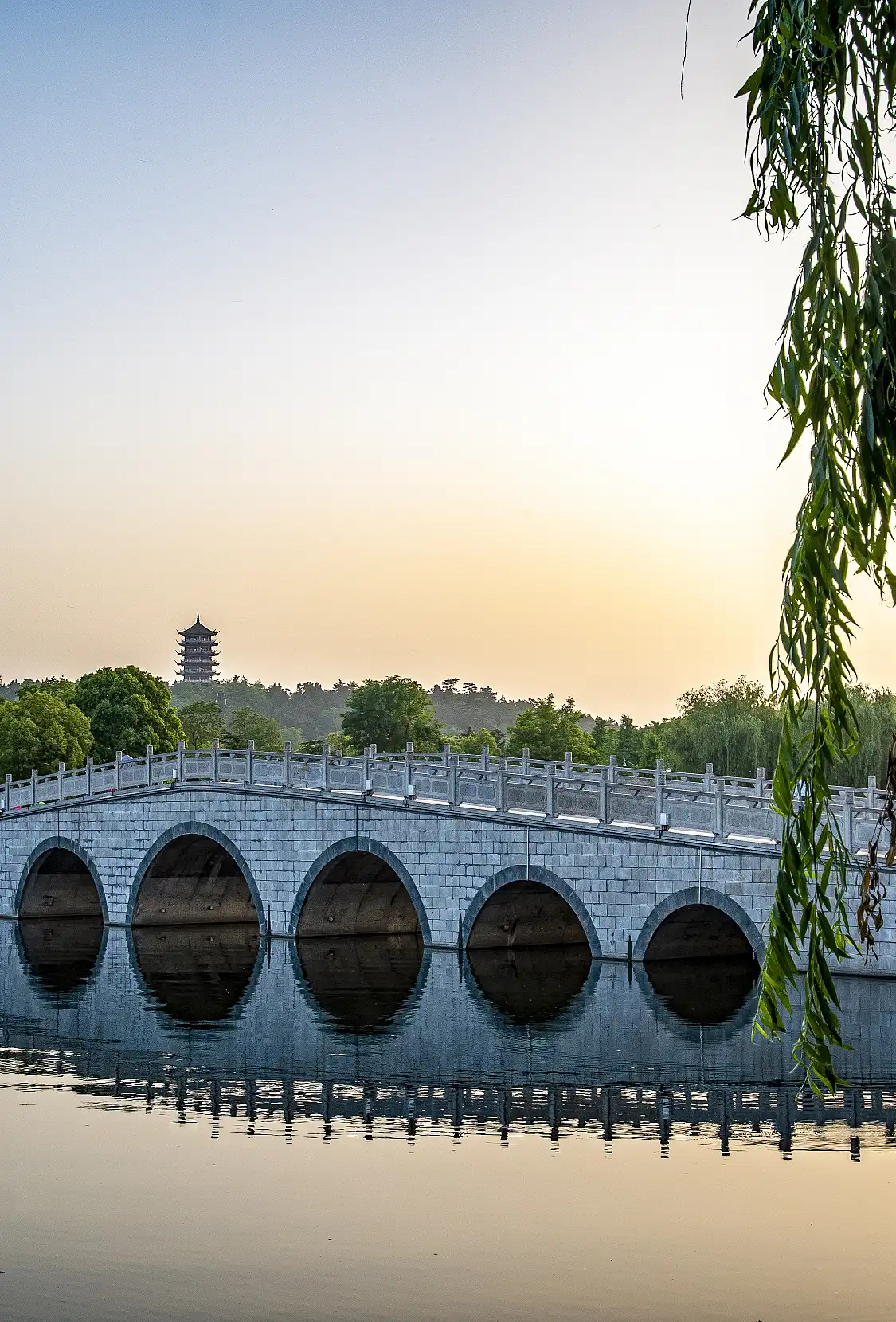 鄰近張公湖的酒店