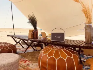 Mingsha Mountain Wanyou RV Wild Luxury Camping Site