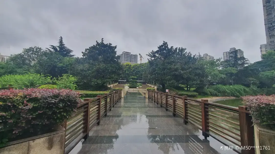 장푸 공원 주변 호텔
