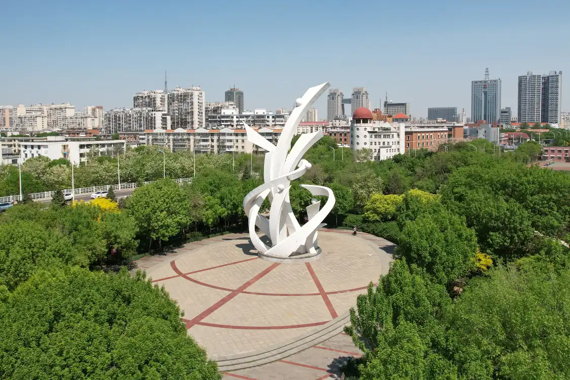 Hotels near Tianjin Haimen Garden
