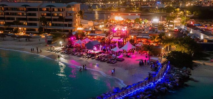Roxxy Beach