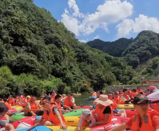 Rafting in Xuancheng