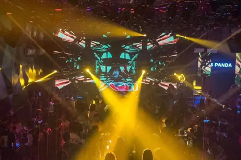 熊貓酒吧