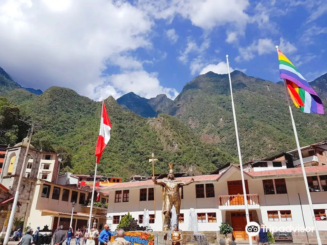 Hotels near Manco Capac Square