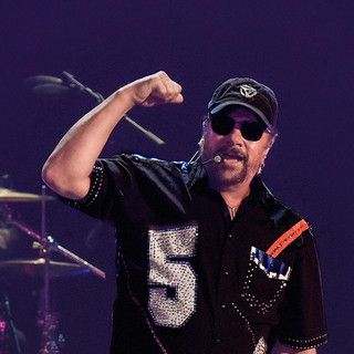 美國里弗賽德縣 · KC & The Sunshine Band演唱會 | 熱水娛樂場牧場奇蹟